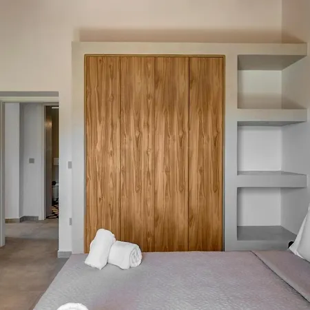 Mule House Apartment *