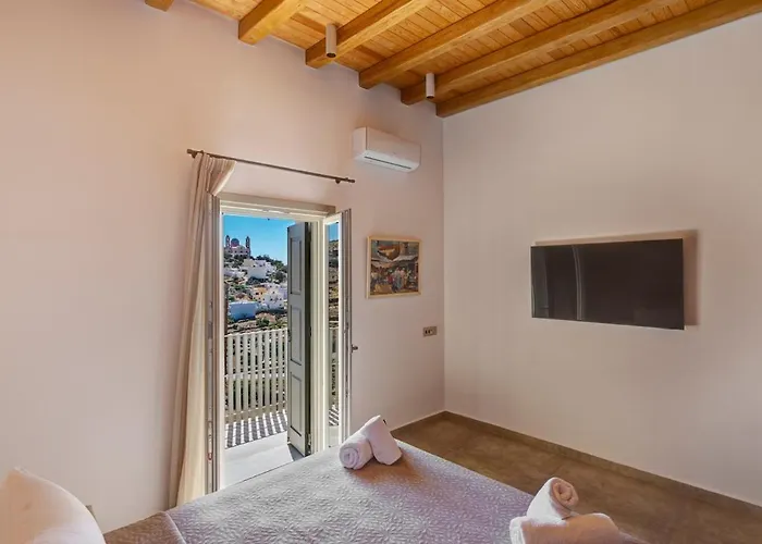 Mule House * Ano Syros