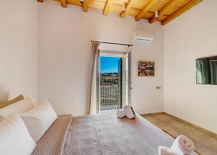 Mule House * Ano Syros